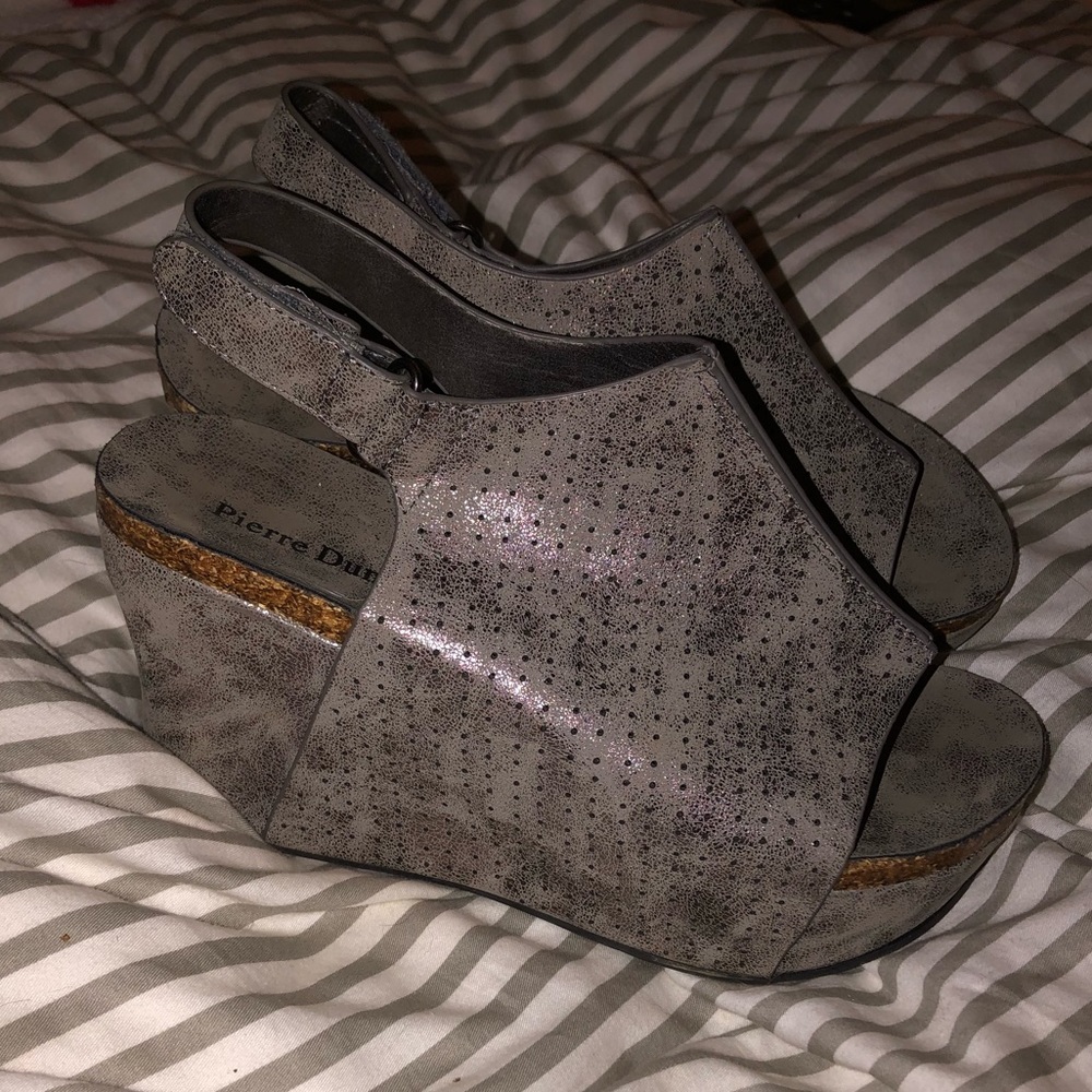 Pierre Dumas Wedges